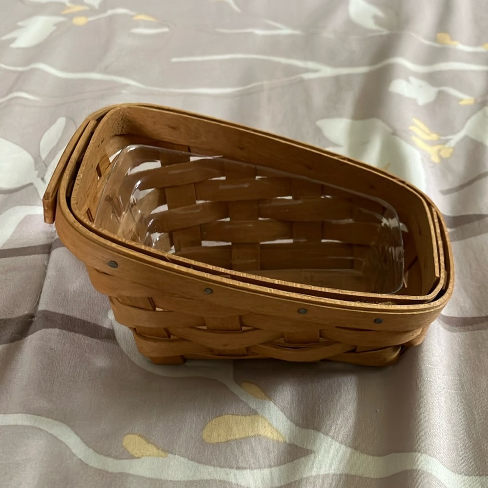 Longaberger cilantro basket with plastic insert